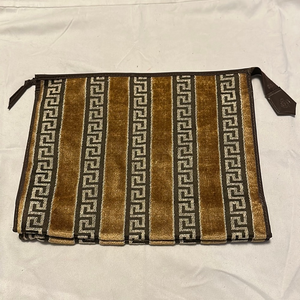 Vintage 70s makeup bag